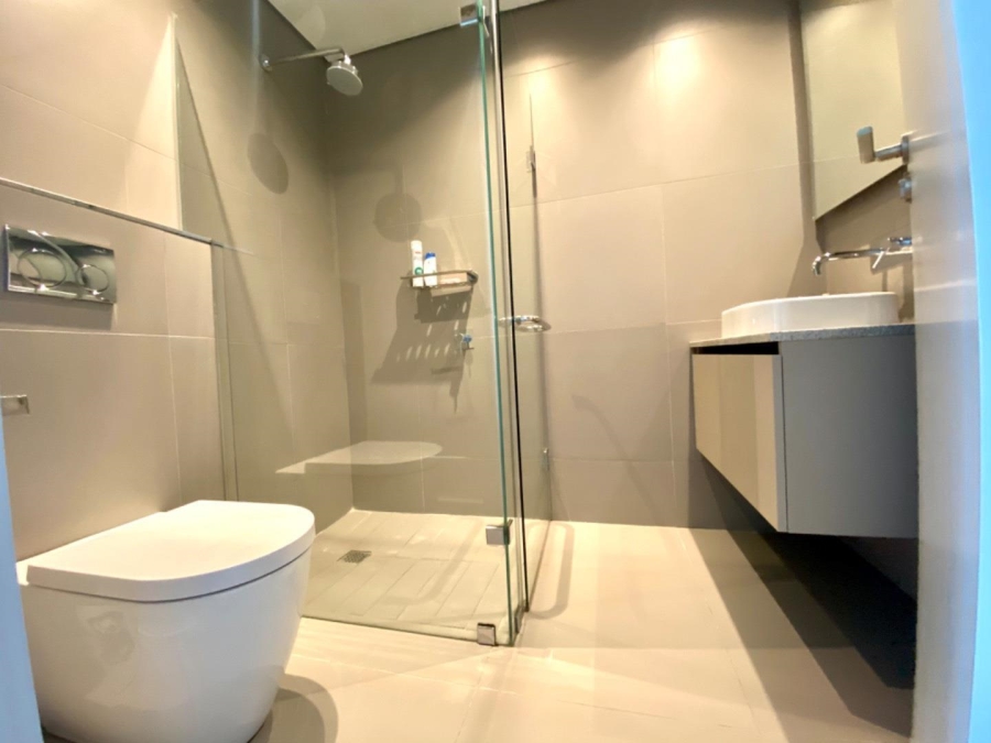 To Let 1 Bedroom Property for Rent in Sea Point Western Cape